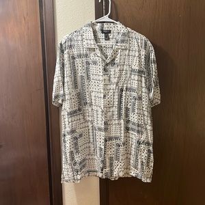 Men’s button down short sleeve shirt